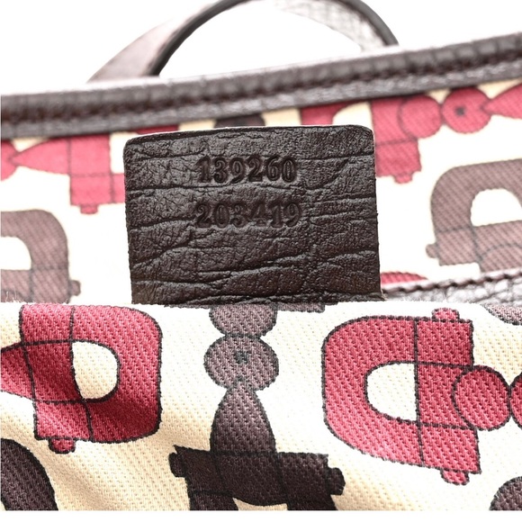 GUCCI Tote
Monogram Large Jolicoeur Tote Brown. Preloved. Great condition - Picture 13 of 14